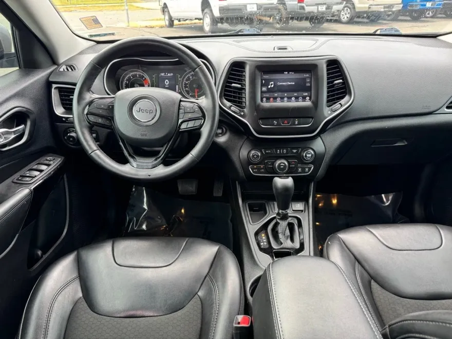 2021 Jeep Cherokee Altitude photo 1