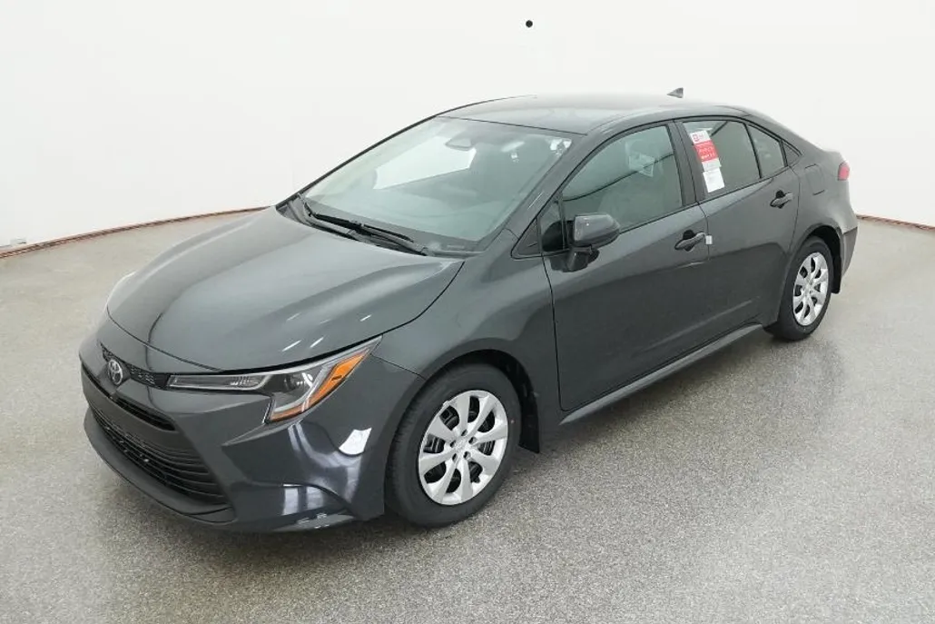 2026 Toyota Corolla LE photo 1