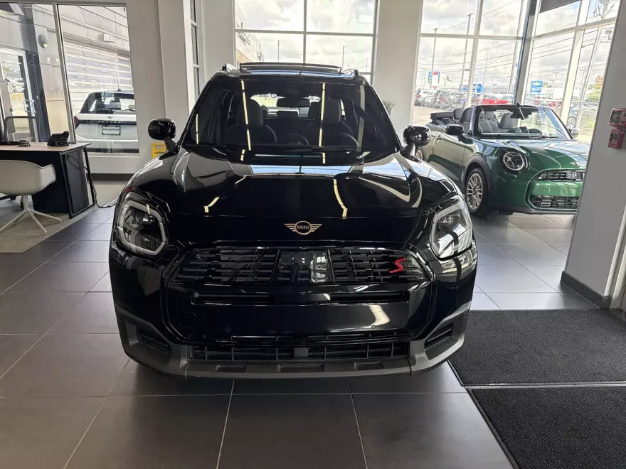 2025 Mini Countryman S ALL4 photo 1