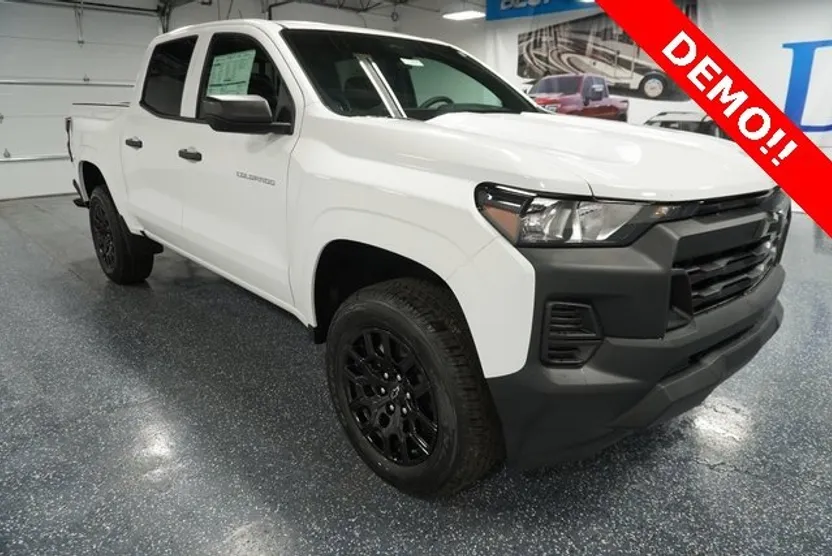 2025 Chevrolet Colorado LT photo 1