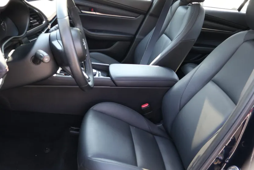 2024 Mazda Mazda3 2.5 s Preferred photo 1