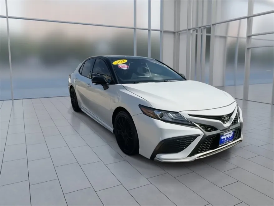 2022 Toyota Camry XSE photo 1