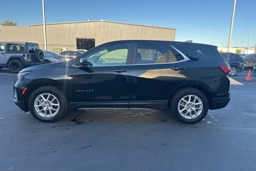 2023 Chevrolet Equinox photo 1