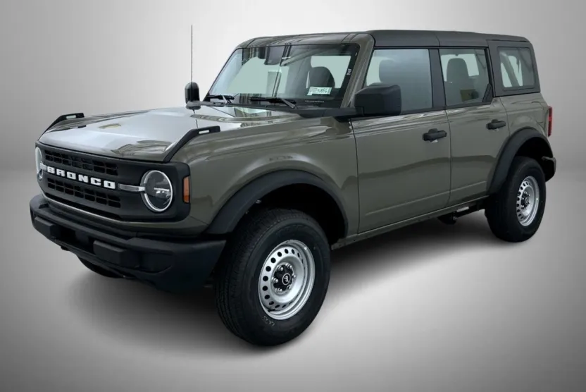 2025 Ford Bronco Base photo 1