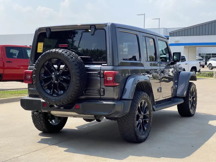 2021 Jeep Wrangler 4xe Unlimited Sahara photo 1