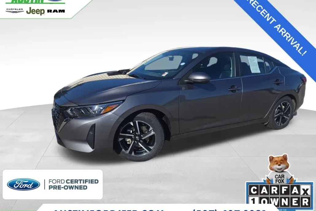2024 Nissan Sentra SV photo 1