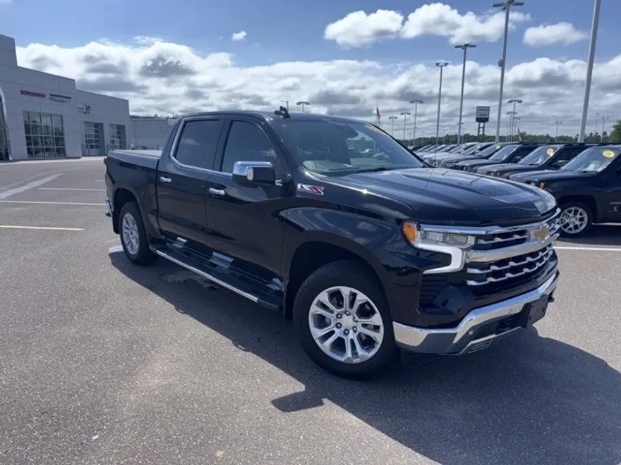 2022 Chevrolet Silverado 1500 LTZ photo 1