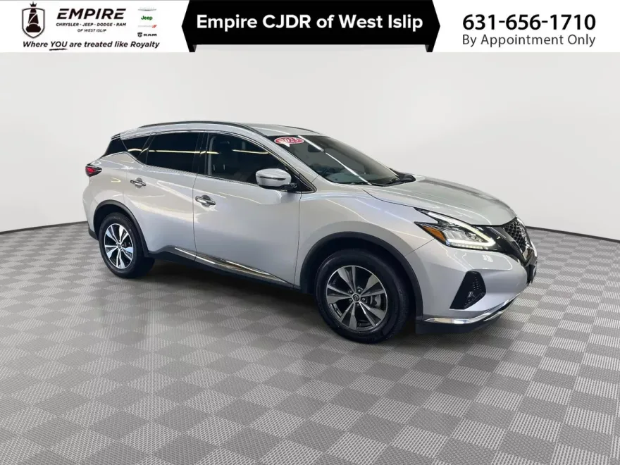 2023 Nissan Murano SV photo 1