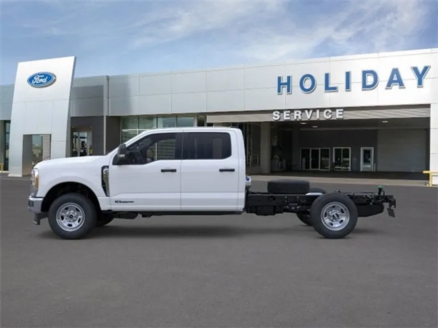 2025 Ford F-350 photo 1