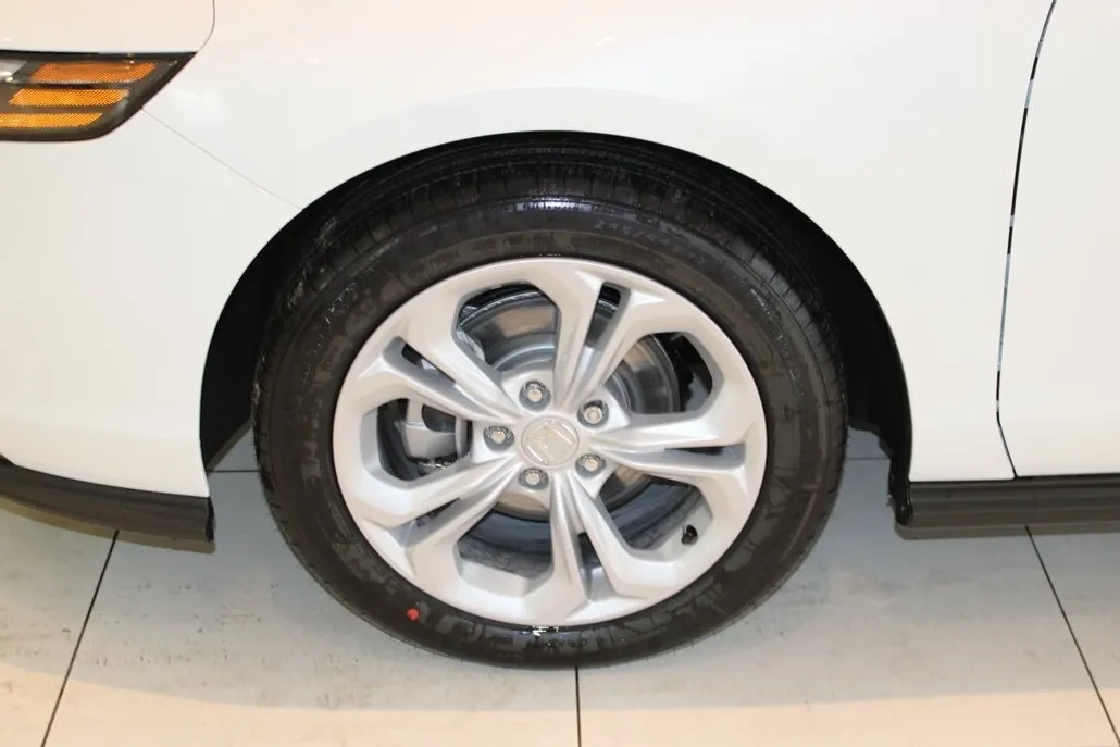 2025 Honda Accord LX photo 1