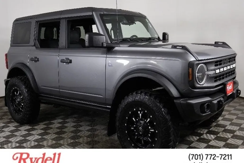 2022 Ford Bronco Black Diamond photo 1