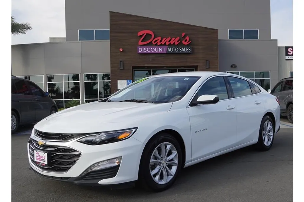 2023 Chevrolet Malibu 1LT photo 1