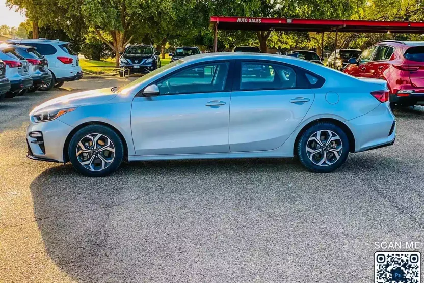 2020 Kia Forte FE LXS photo 1