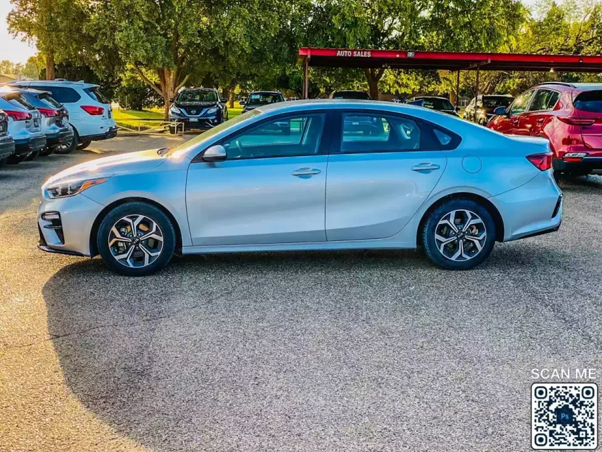 2020 Kia Forte FE LXS photo 1