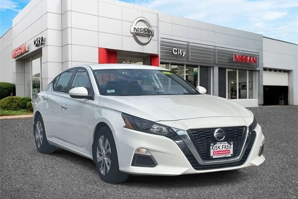 2022 Nissan Altima 2.5 S photo 1