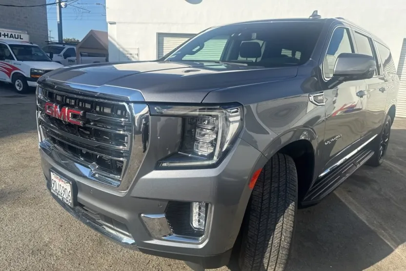 2022 Gmc Yukon XL SLT photo 1