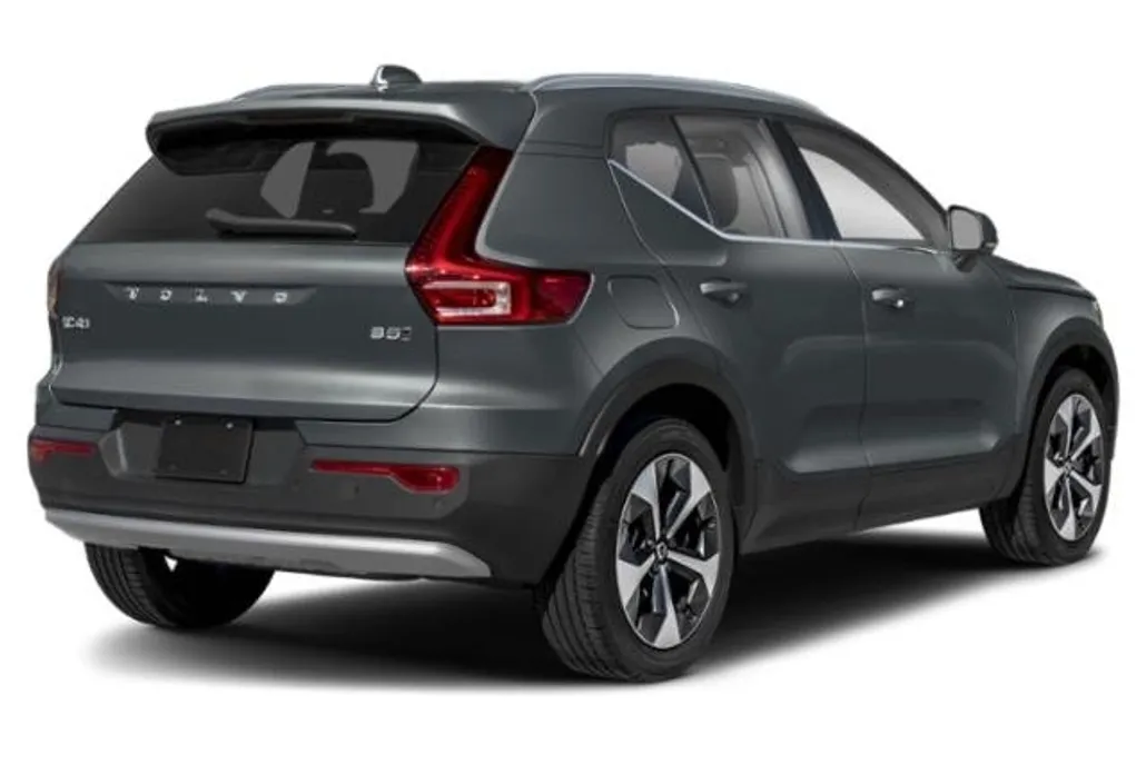2024 Volvo XC40 Core photo 1