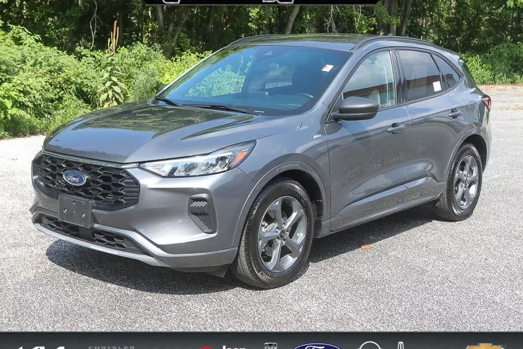 2023 Ford Escape ST-Line photo 1