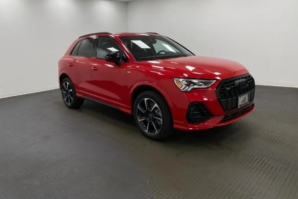 2025 Audi Q3 S line Premium Plus 45 TFSI photo 1