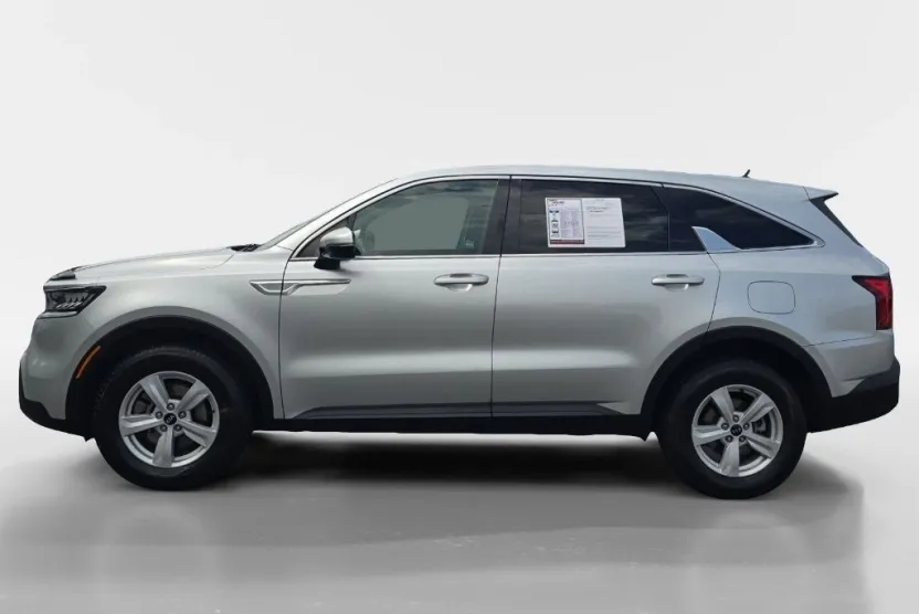 2021 Kia Sorento LX photo 1
