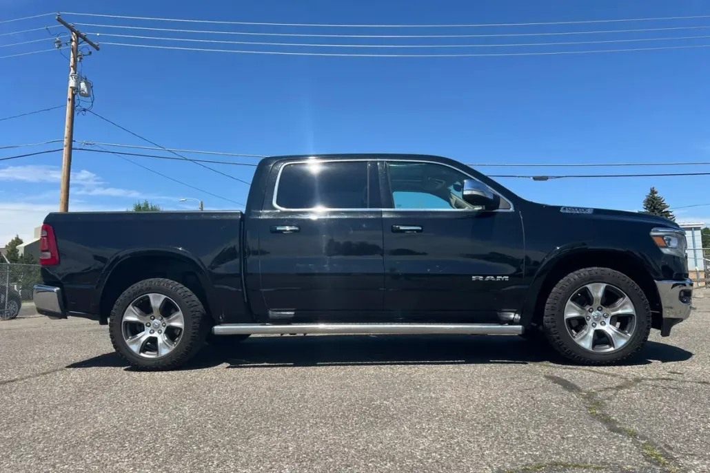 2019 Ram 1500 Laramie photo 1