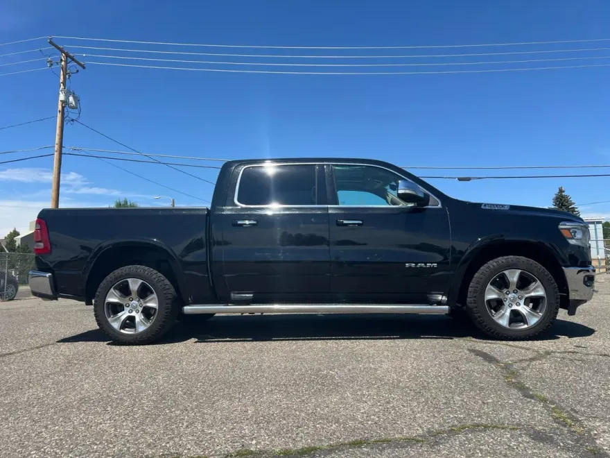 2019 Ram 1500 Laramie photo 1