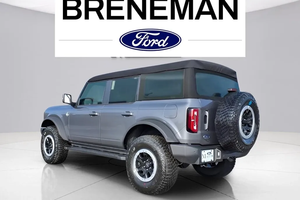 2024 Ford Bronco Outer Banks photo 1