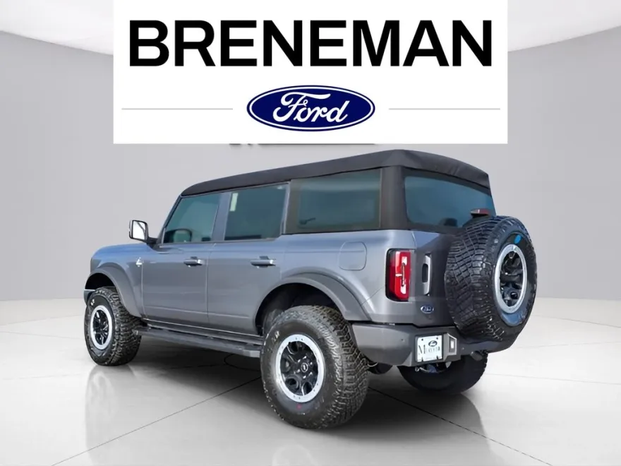 2024 Ford Bronco Outer Banks photo 1