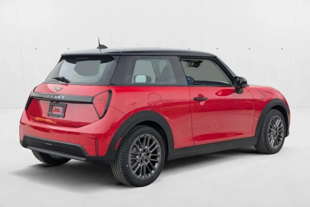 2025 Mini Cooper 2 Door Hardtop Signature photo 1