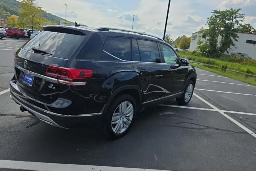 2019 Volkswagen Atlas V6 SEL photo 1