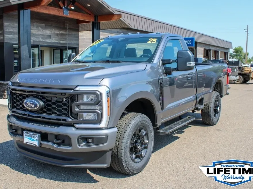 2025 Ford F-350 photo 1