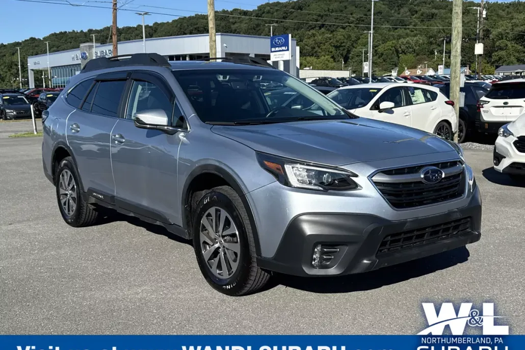 2020 Subaru Outback Premium photo 1