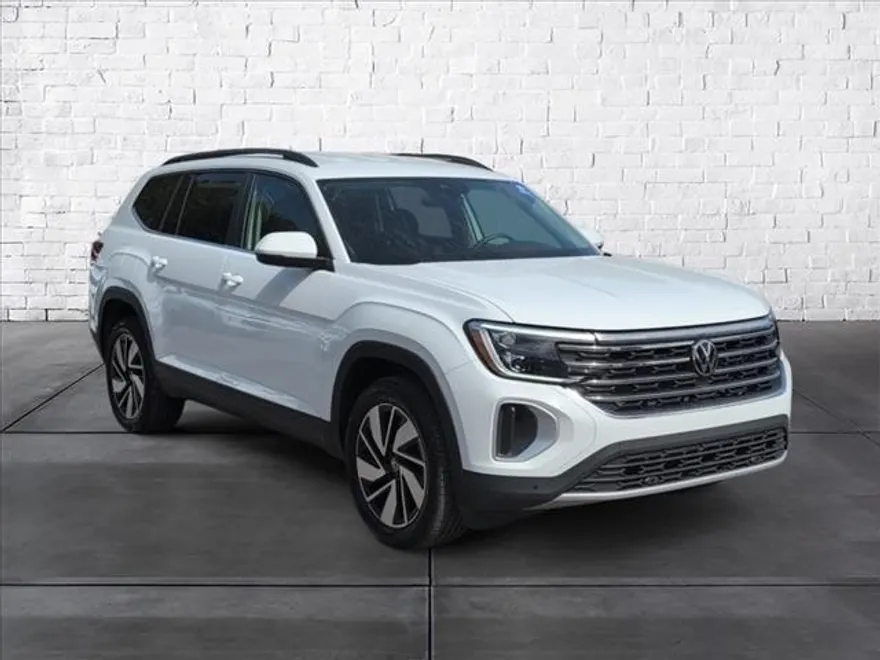 2024 Volkswagen Atlas SE Technology photo 1