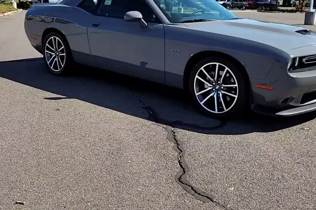 2023 Dodge Challenger R/T photo 1