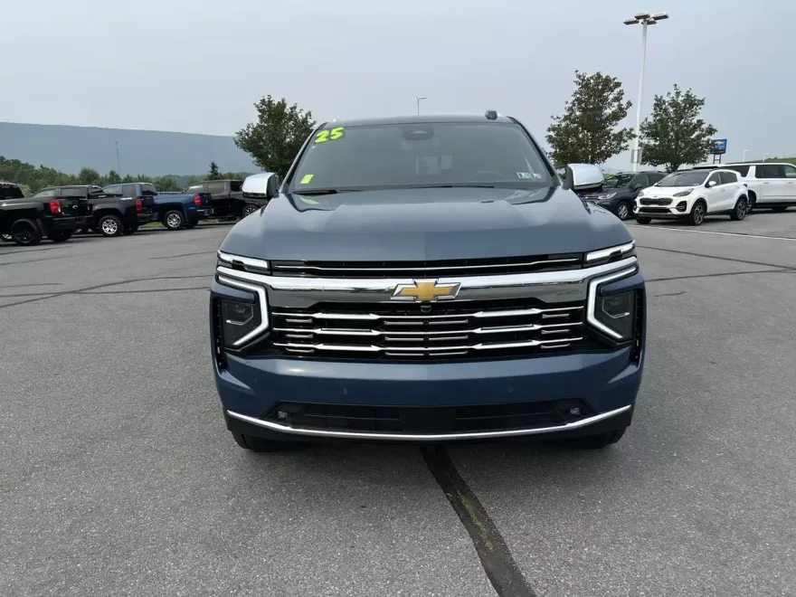 2025 Chevrolet Tahoe Premier photo 1