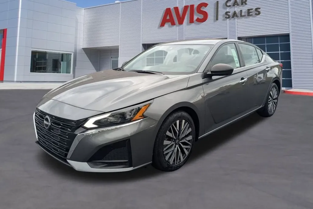 2024 Nissan Altima 2.5 SV photo 1