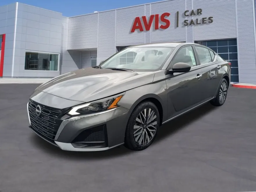 2024 Nissan Altima 2.5 SV photo 1