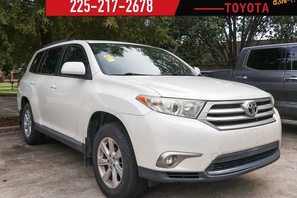 2012 Toyota Highlander Base photo 1