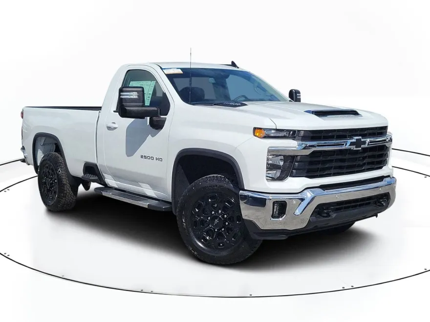 2025 Chevrolet Silverado 2500HD LT photo 1