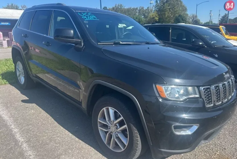 2018 Jeep Grand Cherokee Laredo E photo 1