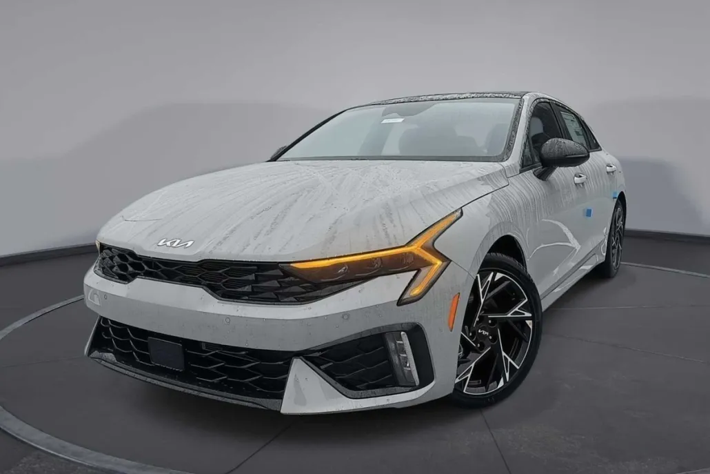 2026 Kia K5 GT-Line photo 1