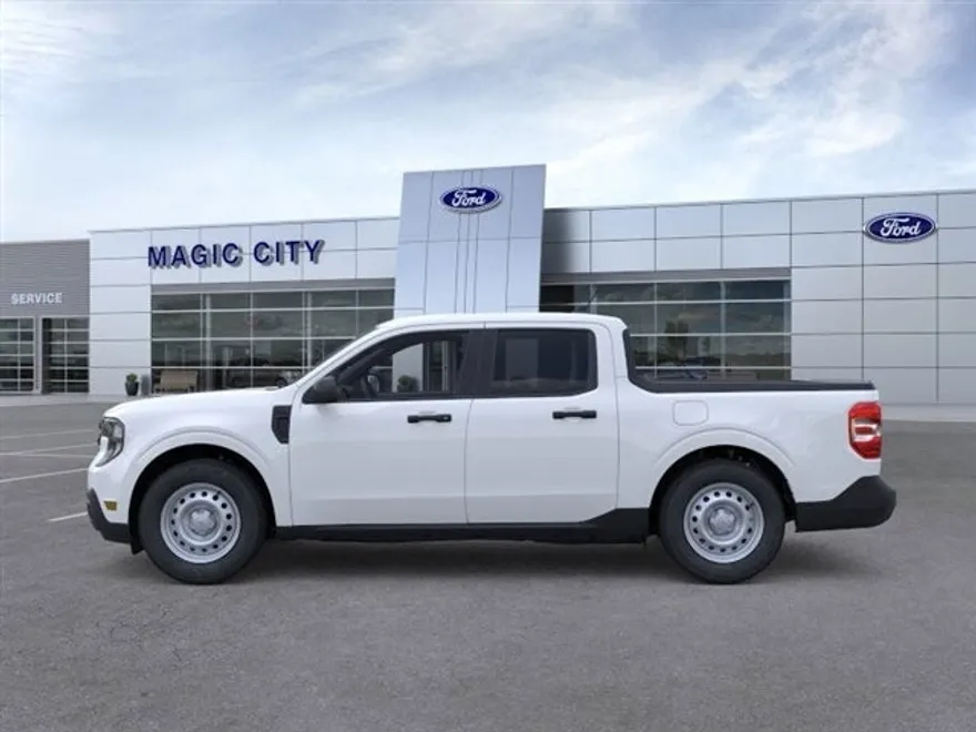 2025 Ford Maverick XL photo 1