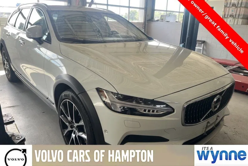 2018 Volvo V90 Cross Country T6 AWD photo 1