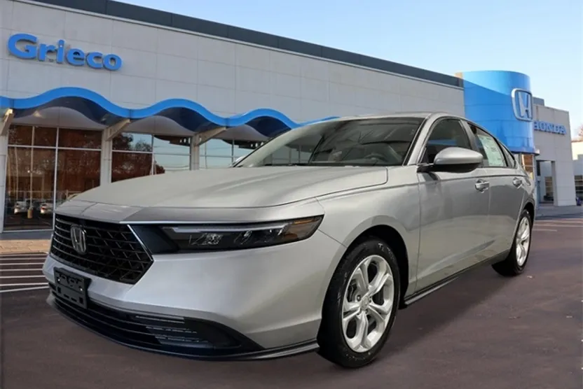 2025 Honda Accord LX photo 1