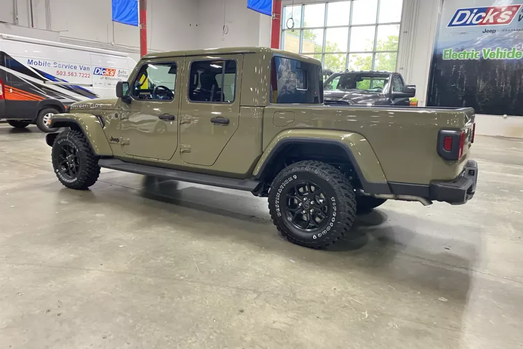 2025 Jeep Gladiator Sport photo 1