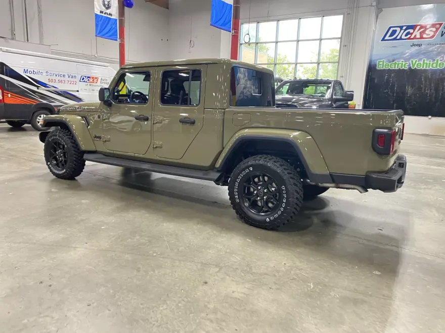 2025 Jeep Gladiator Sport photo 1