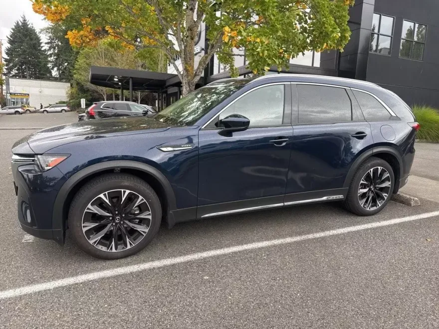2024 Mazda CX-90 Premium photo 1
