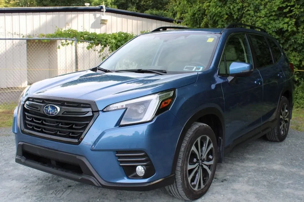 2023 Subaru Forester Limited photo 1
