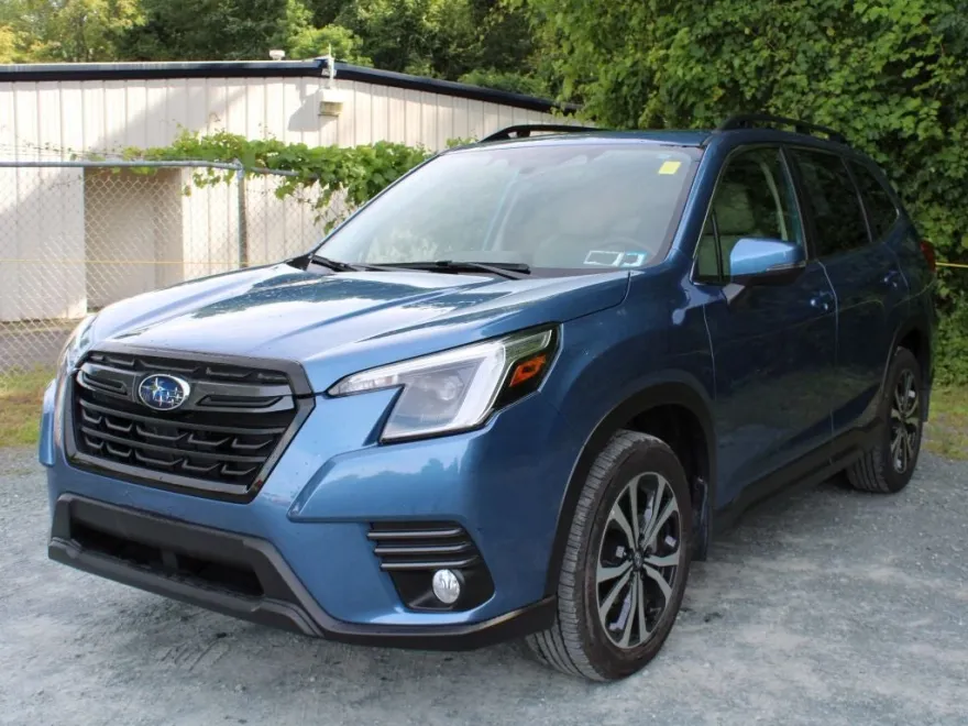 2023 Subaru Forester Limited photo 1