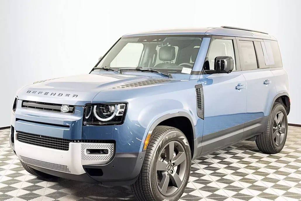 2025 Land Rover Defender 110 S photo 1